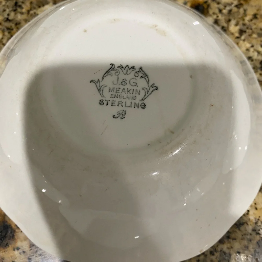 8 VTG J & G Meakin England Sterling Renaissance Green 1 Soup 3 Cereal 4 Saucers
